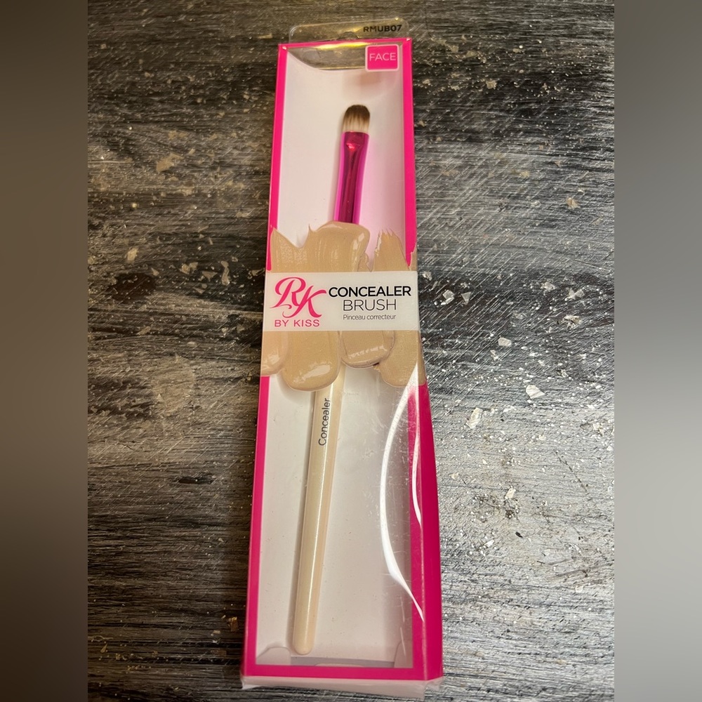 ADD ON ITEM- CONCEALER BRUSH
